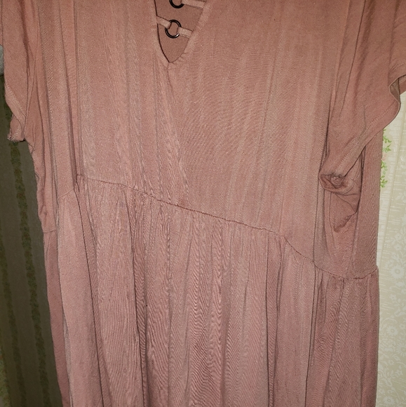 Torrid top with sexy v neck size 3 - Picture 2 of 3